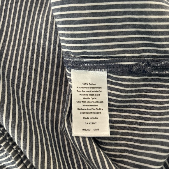 Talbots Navy White Stripe SZ M Floral Embroidered Sleeves Top - Picture 6 of 6